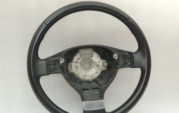 Volkswagen Tiguan Steering wheel 1Q0419091AG