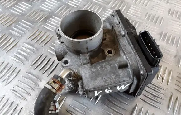 Toyota Corolla E120 E130 Throttle valve 2203022050