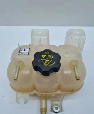 Chrysler Pacifica Coolant expansion tank/reservoir 68217323AA 68217323 62541BCAV1