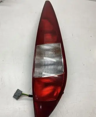 Ford Mondeo Mk III Rear/tail lights 1S7113404