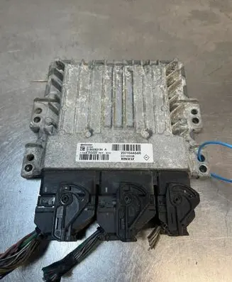 Dacia Duster Engine control unit/module ECU 
