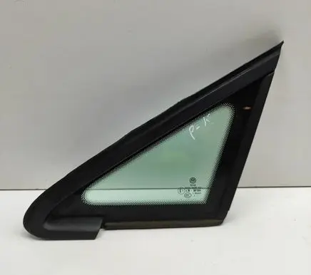 Volkswagen Golf VII Front triangle window/glass 5G0845411