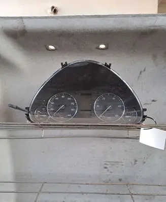 Mercedes-Benz C W203 Speedometer (instrument cluster) A2035405047