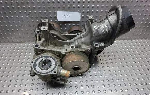 Honda Civic Oil filter mounting bracket S18046134
