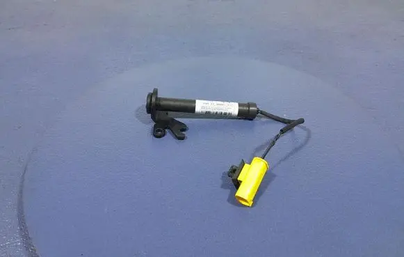 BMW 2 F45 Engine bonnet/hood hinges 7450943