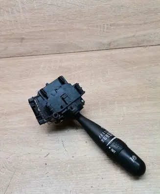 Toyota Avensis T250 Wiper control stalk 173647