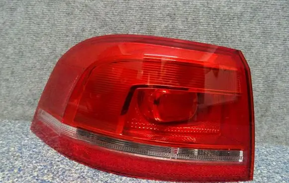 Volkswagen PASSAT B7 Rear/tail lights 3AF945095C