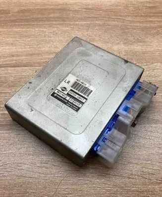Nissan Almera N16 Engine control unit/module ECU 237101N617 MECN212