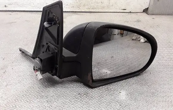 Mitsubishi Colt Front door electric wing mirror E9014259