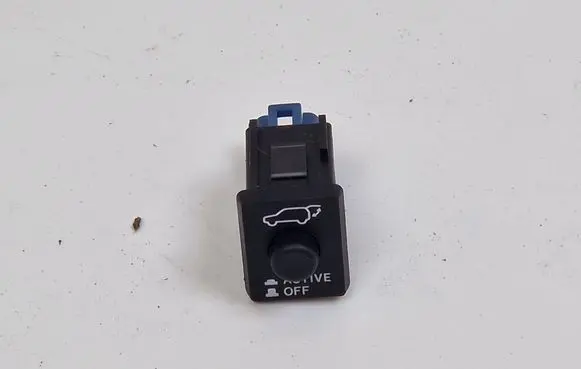 Mitsubishi Outlander Other switches/knobs/shifts 15A257