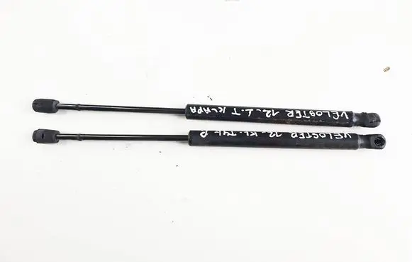 Hyundai Veloster Shock absorber/damper mounting bracket 