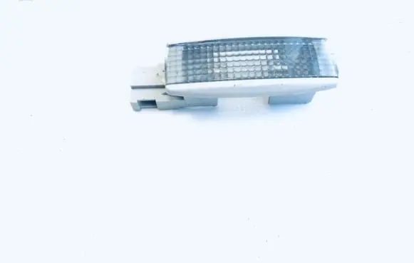 Volkswagen PASSAT B5 Other interior light 3b0947113