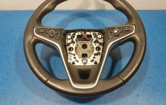 Opel Insignia A Steering wheel 6244267