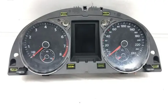 Volkswagen PASSAT CC Speedometer (instrument cluster) 3C8920870
