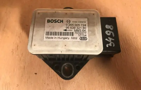 Peugeot 607 ESP acceleration yaw rate sensor 0265005724 9663932180