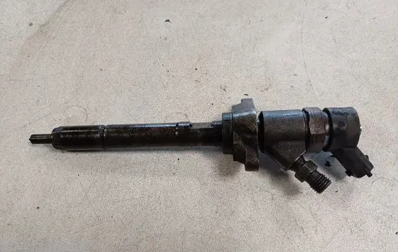 Ford Focus C-MAX Fuel injector 0445110188