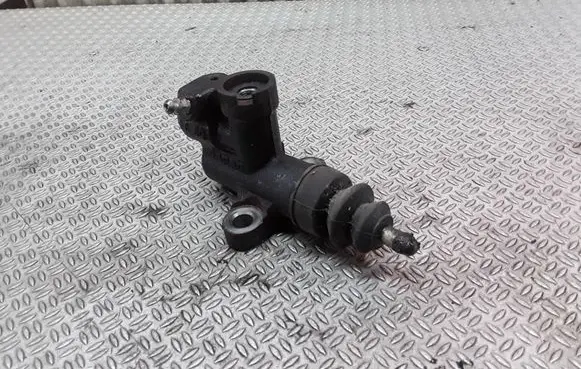Subaru Forester SH Clutch slave cylinder 