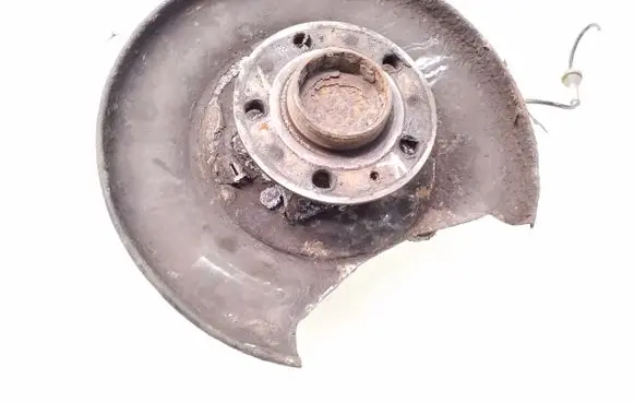 Rear wheel hub spindle/knuckle