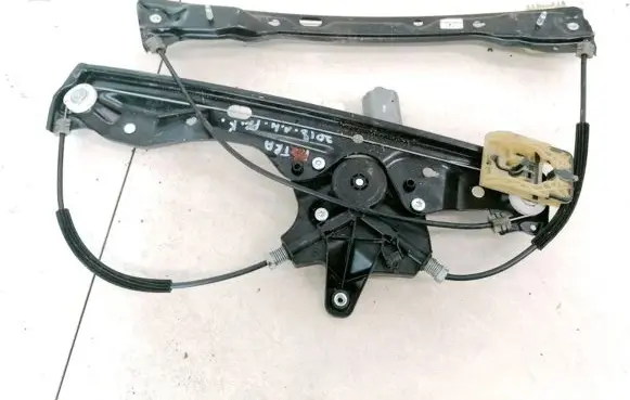 Opel Astra K Sliding door window regulator with motor 39142315 E0584410