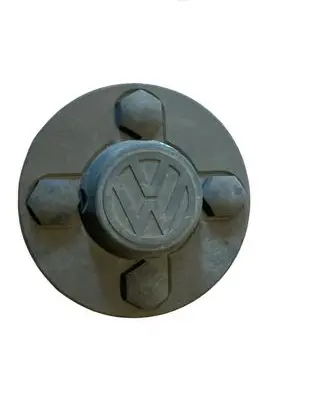 Volkswagen Golf III Original wheel cap 1H0601171