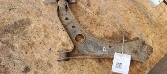 Skoda Octavia Mk2 (1Z) Front lower control arm/wishbone