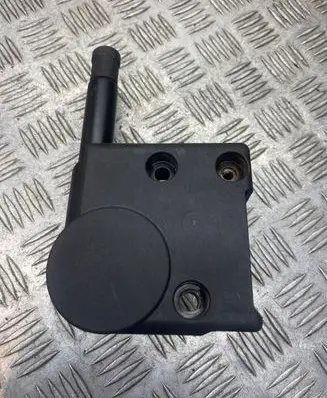 Mercedes-Benz E W211 Switch for retractable tow bar A2113100073 051640006