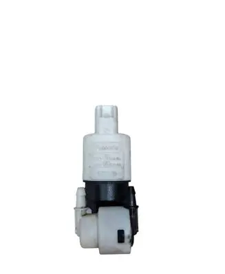 Ford Focus C-MAX Windscreen/windshield washer pump BK21-17K624-BA