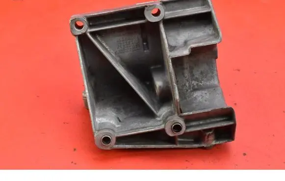 Audi A8 S8 D2 4D Engine mount vacuum valve 077260885E