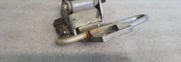 Audi A6 S6 C5 4B Front door lower hinge 4B0831412B