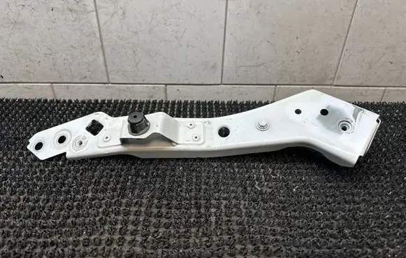Renault Megane III Headlight/headlamp mounting bracket 6251306E