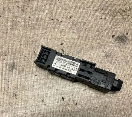 Mercedes-Benz S W220 Airbag deployment crash/impact sensor 0028200826