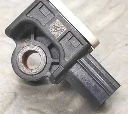 Volvo S60 Airbag deployment crash/impact sensor 31334336
