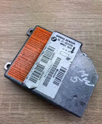 BMW 5 E39 Airbag control unit/module 8374799 MRSZ9032