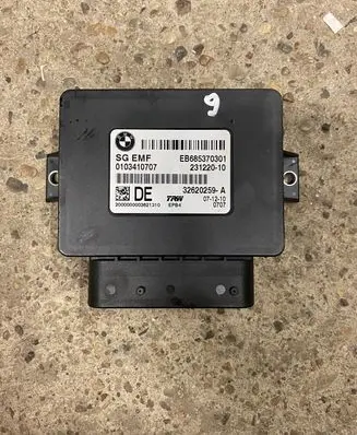 BMW 5 F10 F11 Hand brake control module 23122010 0103410707 32620259A