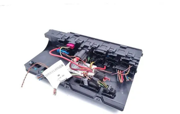 Mercedes-Benz E W211 Fuse module 2115453601 5DK00804741