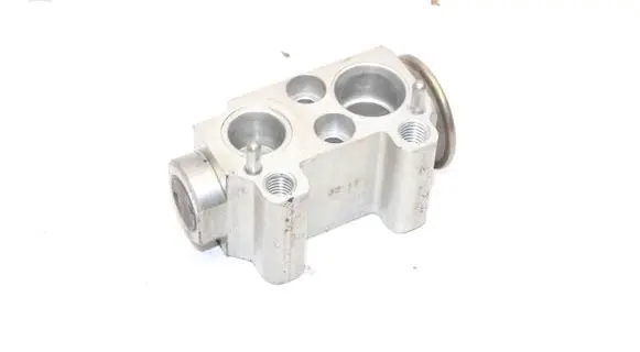 BMW X1 E84 Air conditioning (A/C) expansion valve 9226078
