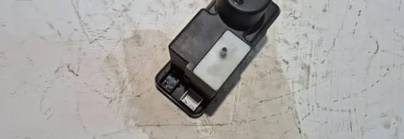 Audi 80 90 S2 B4 Central locking vacuum pump 6PN0989300 4A0862257D 4A0862257C