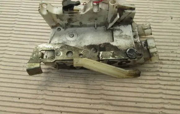 Lancia Dedra Front door lock