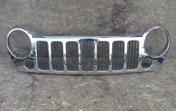 Jeep Cherokee III KJ Front bumper upper radiator grill