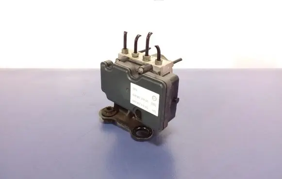 Skoda Praktik (5J8) ABS Pump 6R0907379AR