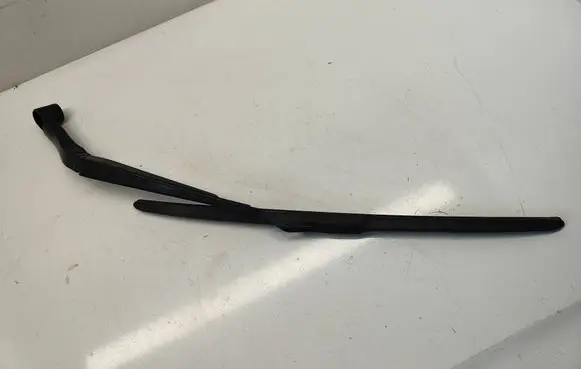 Windshield/front glass wiper blade