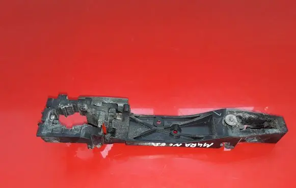 Rear door exterior handle/bracket