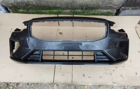 Volvo V60 Front bumper 31690530