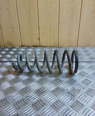 Toyota Avensis T250 Rear coil spring