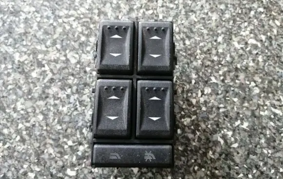 Ford Mondeo Mk III Electric window control switch 1S7T14A132BE