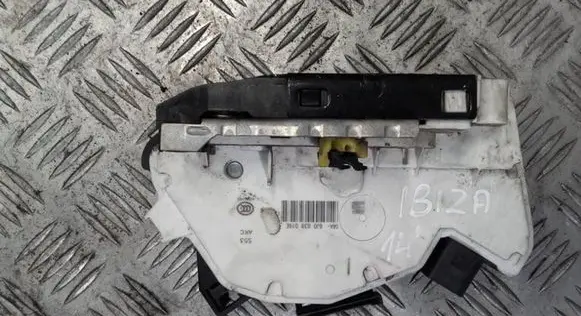 Seat Ibiza IV (6J,6P) Rear door lock 6j0839016e