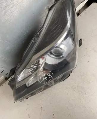 Toyota Yaris Headlight/headlamp