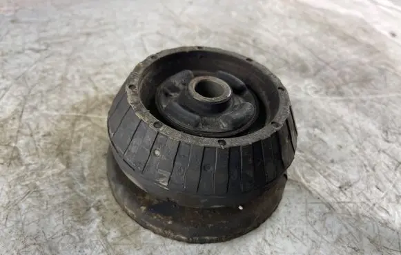 Mercedes-Benz Vito Viano W639 Front upper strut mount 1770000238