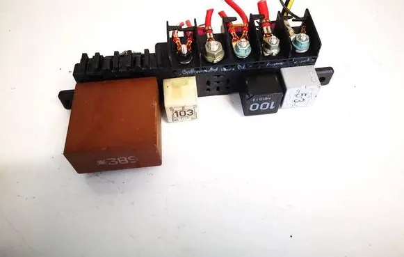 Volkswagen Golf IV Fuse box set 8l0941822