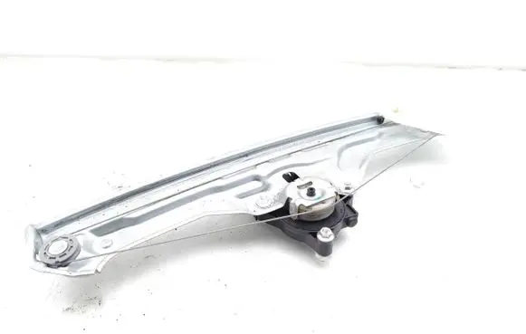 KIA Sportage Front door window regulator with motor 617034703